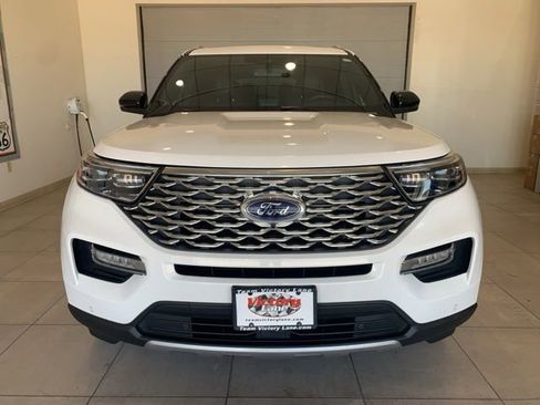 Used 2023 Ford Explorer Platinum w/ Technology Package AWD/4WD image 12