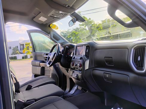 Used 2019 Chevrolet Silverado 1500 RST w/ All-Star Edition RWD image 48