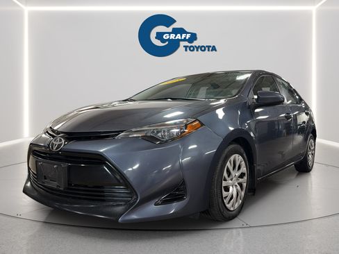 Used 2018 Toyota Corolla LE FWD image 1