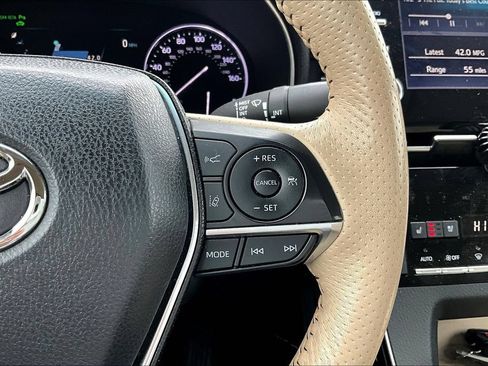 Used 2019 Toyota Avalon Limited w/ Advanced Safety Package FWD image 12
