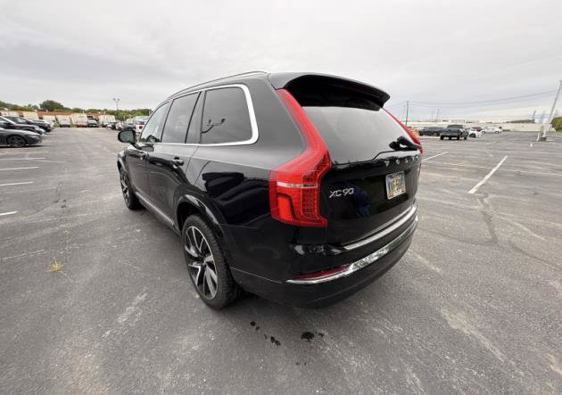 Used 2024 Volvo XC90 B6 Plus w/ Protection Package Premier AWD/4WD image 4