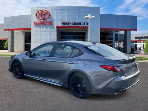 Used 2025 Toyota Camry SE w/ Convenience Package FWD image 6