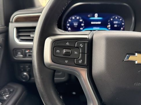 Used 2023 Chevrolet Suburban Premier AWD/4WD image 17