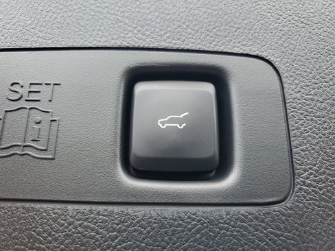 Used 2025 Lincoln Corsair Grand Touring w/ Rear Removable Package Tray AWD/4WD image 7