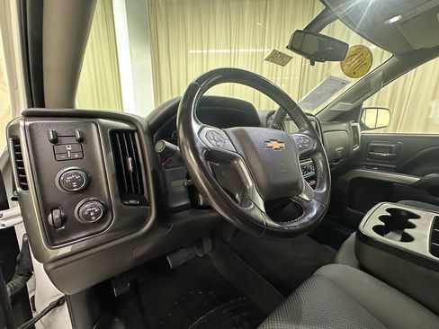 Used 2018 Chevrolet Silverado 1500 LT w/ All Star Edition image 27