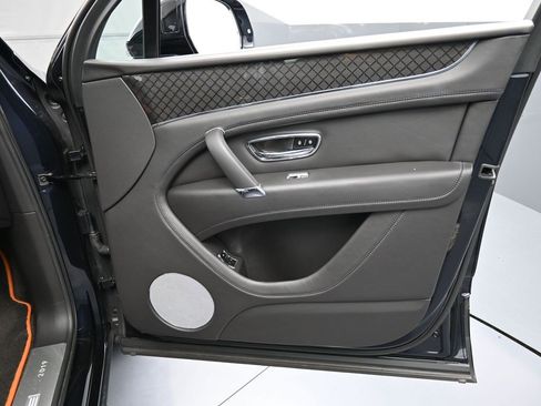 Certified 2020 Bentley Bentayga image 29