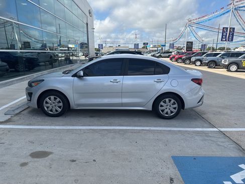 Used 2022 Kia Rio S FWD image 3