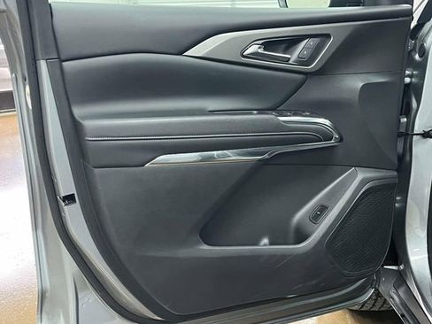 Used 2024 Chevrolet Traverse LT image 14