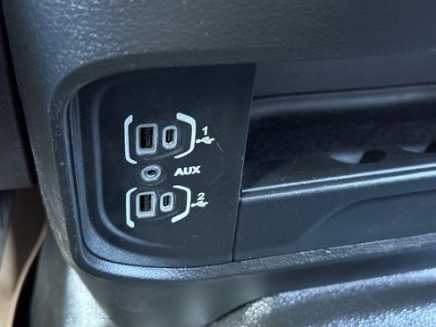 Used 2022 RAM 2500 Tradesman w/ Chrome Appearance Group image 28