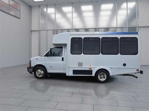 Used 2013 Chevrolet Express 3500 w/ Shuttle Bus Package image 5