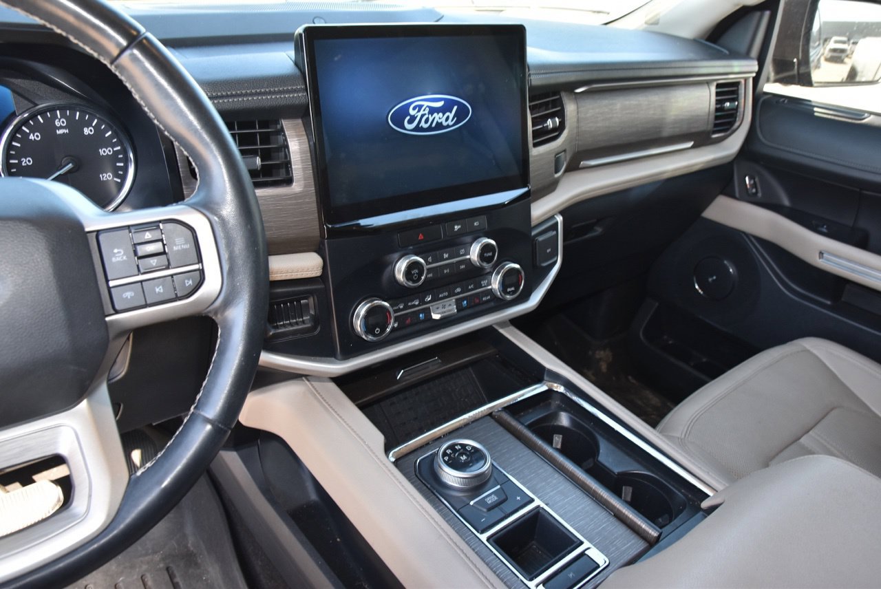 Used 2022 Ford Expedition Limited RWD image 9
