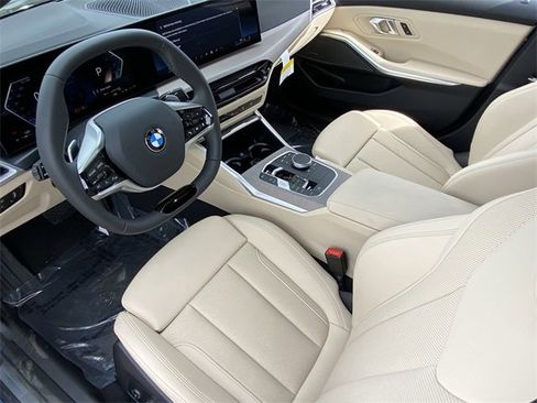 Used 2025 BMW 330i Sedan w/ Convenience Package image 18