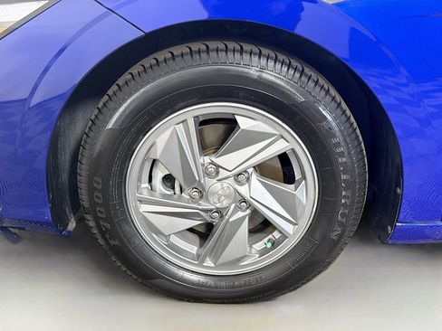 Used 2024 Hyundai Elantra SE FWD image 37