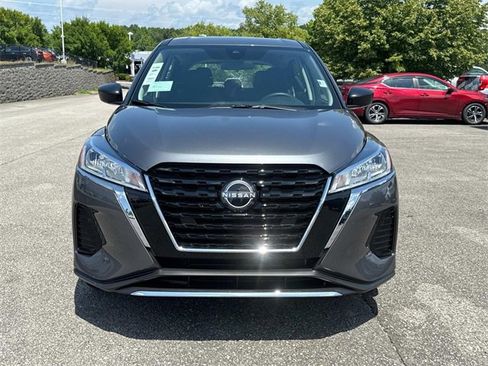 New 2025 Nissan Kicks Play S image 9