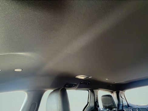 New 2026 Chrysler Pacifica Select AWD/4WD image 19