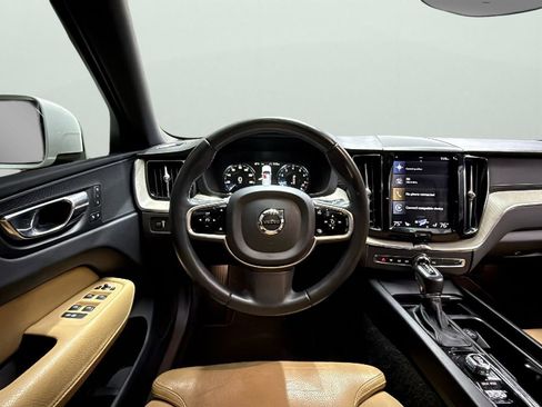 Used 2018 Volvo XC60 T6 Inscription w/ Convenience Package image 13