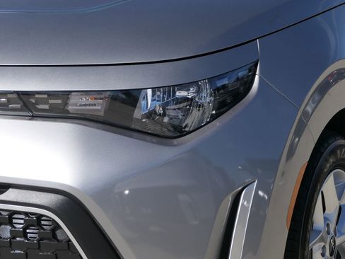 Used 2023 Kia Soul S image 9