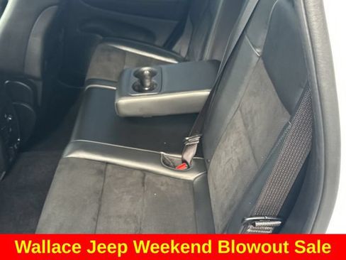 Used 2021 Jeep Grand Cherokee Laredo X AWD/4WD image 17