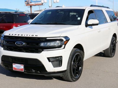 Used 2022 Ford Expedition Max Limited image 2