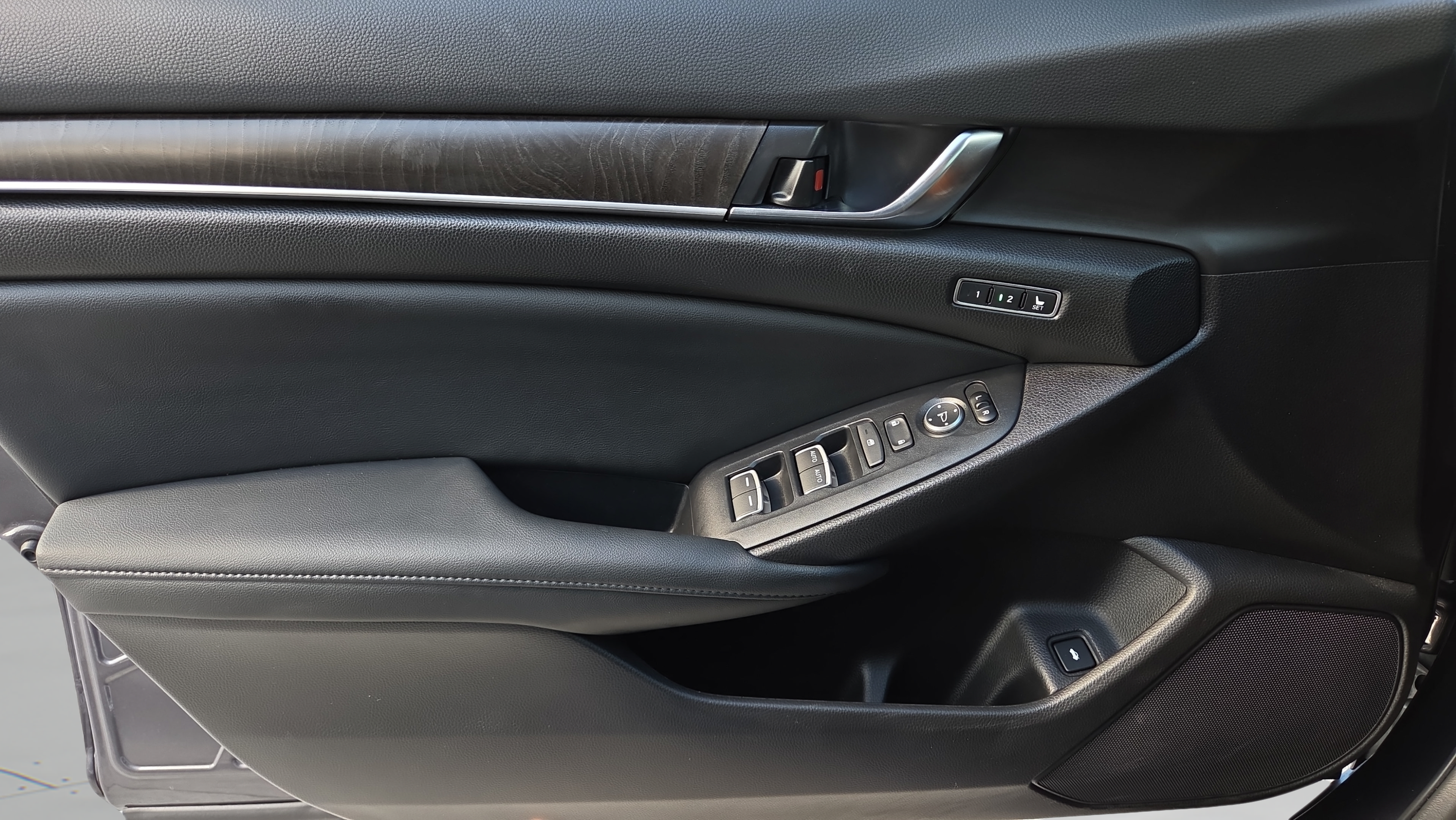 Used 2022 Honda Accord EX-L image 23