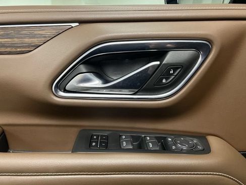 Certified 2022 Chevrolet Tahoe High Country AWD/4WD image 24