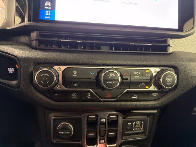 Used 2025 Jeep Gladiator Sport AWD/4WD image 25