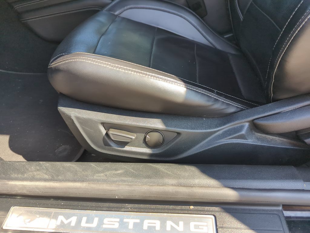 Used 2020 Ford Mustang GT Premium RWD image 13