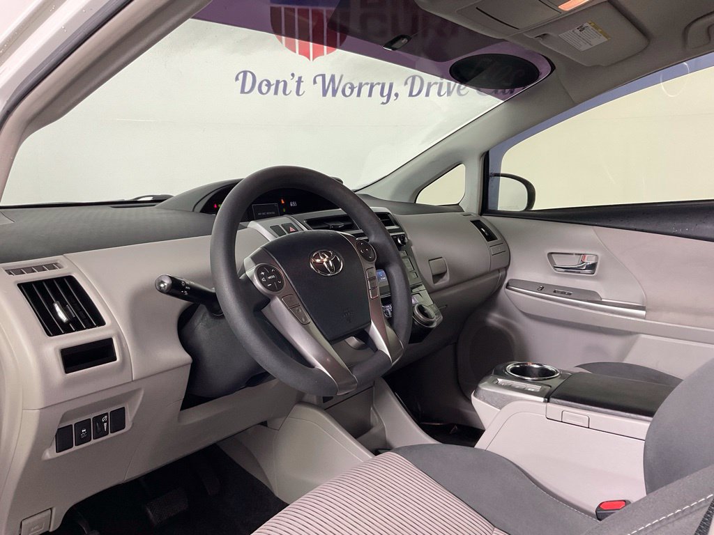 Used 2017 Toyota Prius V Three FWD image 13