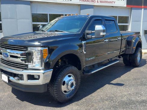 Used 2017 Ford F350 XLT w/ XLT Premium Package AWD/4WD image 2