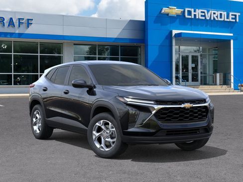 New 2026 Chevrolet Trax LS w/ LS Convenience Package image 7