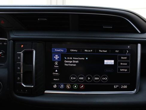 Used 2021 GMC Yukon Denali w/ Advanced Technology Package AWD/4WD image 16