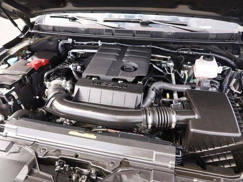 Used 2025 Nissan Frontier SV w/ SV Convenience Package RWD image 28