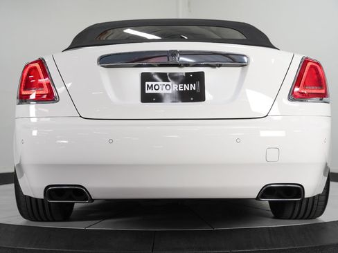 Used 2017 Rolls-Royce Dawn RWD image 22