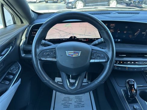 Used 2024 Cadillac XT4 Sport image 14