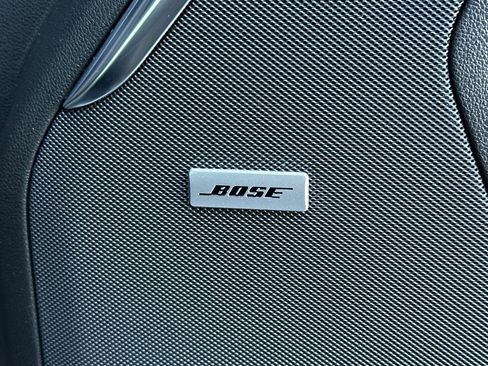 Certified 2025 Chevrolet Suburban High Country image 43