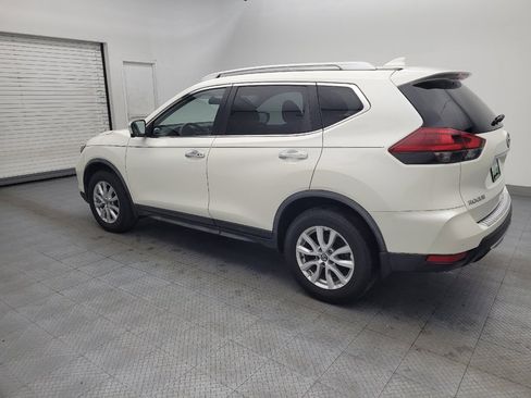Used 2018 Nissan Rogue SV w/ Sun & Sound Touring Package image 3