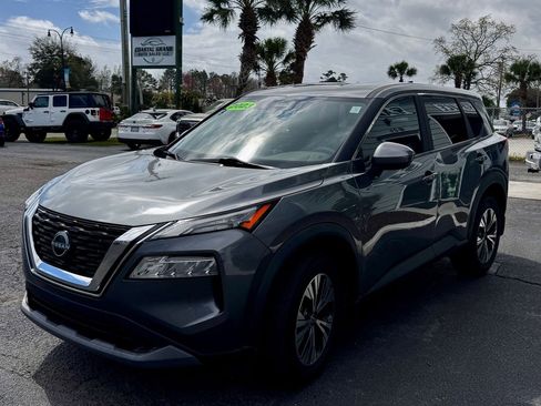 Used 2023 Nissan Rogue SV FWD image 2