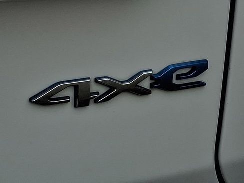 Used 2024 Jeep Wrangler Unlimited Sahara image 32