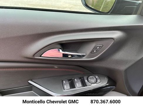 New 2026 Chevrolet Trax RS w/ Sunroof Package image 10