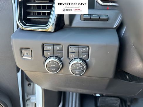 Used 2024 GMC Sierra 1500 AT4 w/ Technology Package image 31