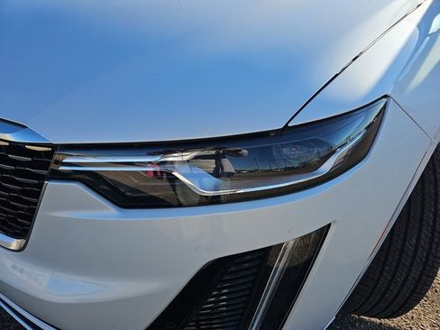 Used 2025 Cadillac XT6 Premium Luxury w/ LPO, Floor Liner Package image 36