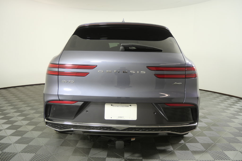 Used 2026 Genesis GV70 2.5T Advanced AWD/4WD image 5