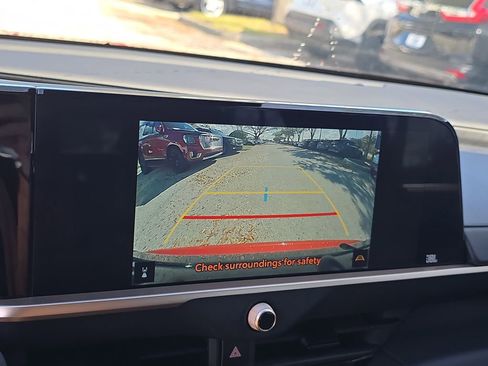 Used 2023 Toyota Crown image 21