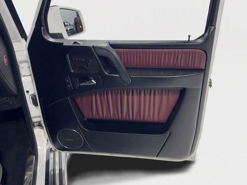 Used 2014 Mercedes-Benz G 63 AMG 4MATIC image 29