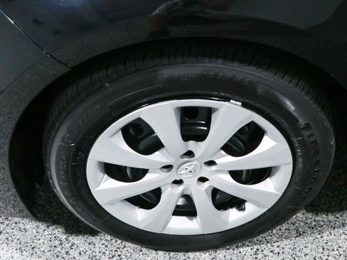Used 2024 Toyota Corolla LE FWD image 11