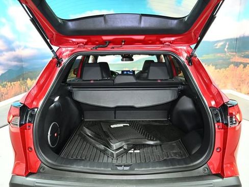 Used 2024 Toyota Corolla Cross AWD Hybrid w/ Moonroof Package image 42