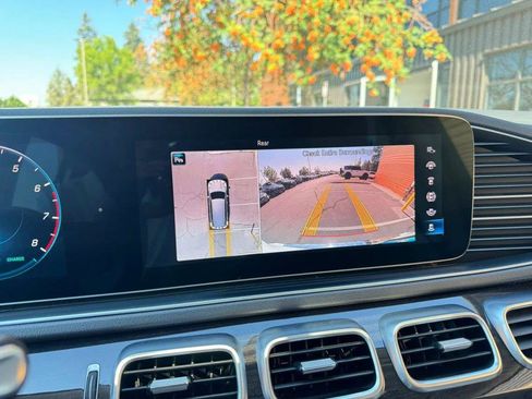 Used 2020 Mercedes-Benz GLS 450 4MATIC image 18