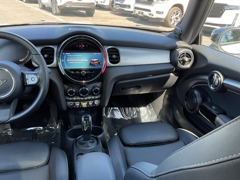 Used 2023 MINI Cooper SE FWD image 16
