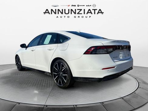 Used 2025 Honda Accord Touring image 3