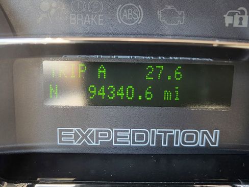 Used 2010 Ford Expedition Limited RWD image 36